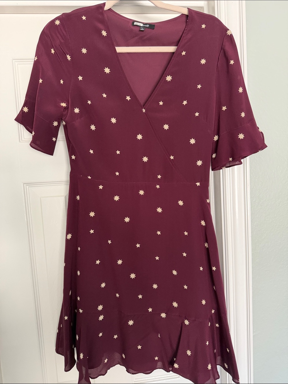 Women’s Burgundy Star Print Wrap Dress size 2